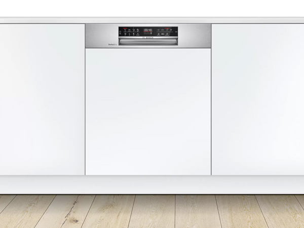 hinh anh lap dat thuc te may rua chen bat bosch smi6zcs49e